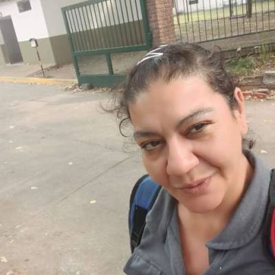 Conocer mujer de 47 años que vive en San Cristobal 