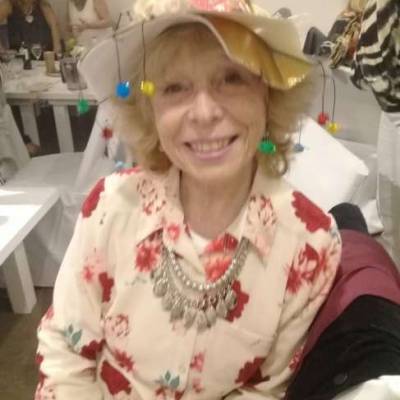 CRIS141 es una mujer de 73 años que busca amigos en CABA 