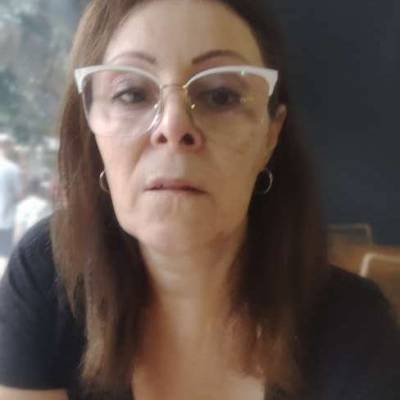 Conocer mujer de 51 años que vive en Lomas de Zamora 
