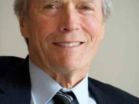 "NO DEJO ENTRAR AL VIEJO"