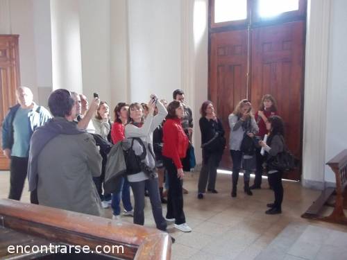 Encuentro : CEMENTERIO DE LA RECOLETA POR LA JONES 