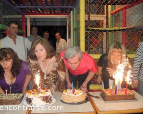 4180 19 Apolo_09 (Pablo) - Corsita,  Susana_cantares y Alefatal, festejan su cumpleaños en