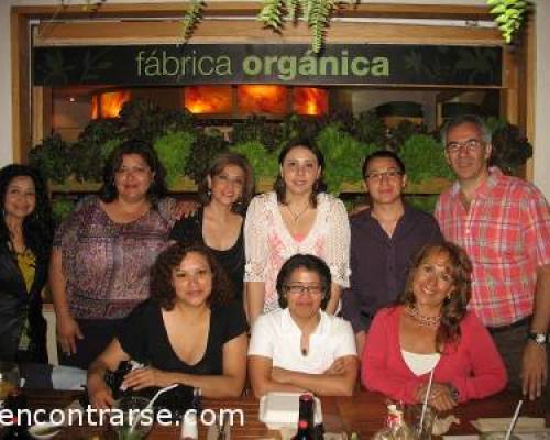 Son todas mujeres! Que trabajo sacrificado el tuyo Sergio! :Encuentro Grupal Primer salida en México !! a las 20 hs en La Buena Tierra en Colonia Condesa 