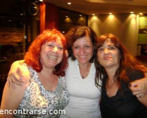 y acá las tres hermosas y bellas mujeres del Cafecito, ojo hay más, pero por ahora son éstas tres!!! :Encuentro Grupal Cafecito  ***Zona Norte***