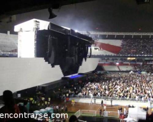 8002 8 ROGER WATERS: THE WALL LIVE TOUR