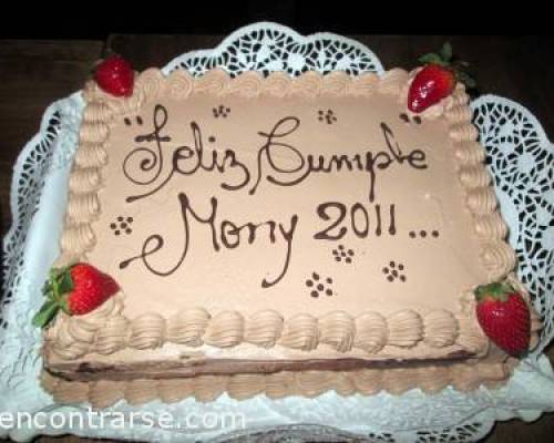 10895 46 Almorzamos, jugamos, improvisamos, bailamos y festejamos los cumples de MONY2011yde MONICC en EL CLUB DE CLADD!!!                    