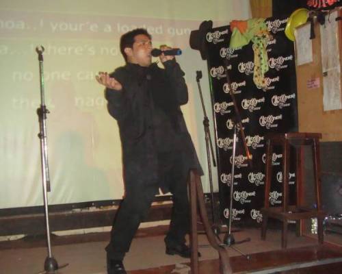 un competidor reloko :Encuentro Grupal Volvemos a cantar y divertirnos en  Mastropueblo!! ,KARAOKE Y CENA INCLUIDA!!