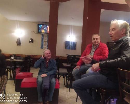 Encuentros Grupales (03/10/2022) :   DRUNCH Y BAILE EN ALMAGRO - THE ROZZ PUB