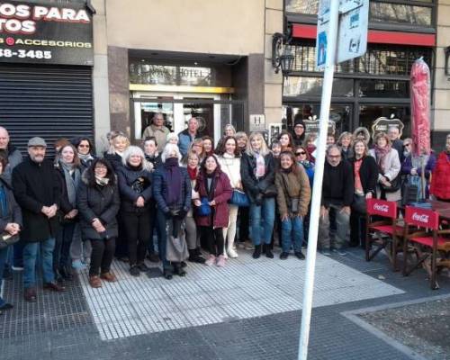 9 entraron al Tortoni.8 entraron a la Ideal y 25 fuimos a Genova :Encuentro Grupal Microcentro el Tortoni  y la Ideal un paseo sin final !!!!!