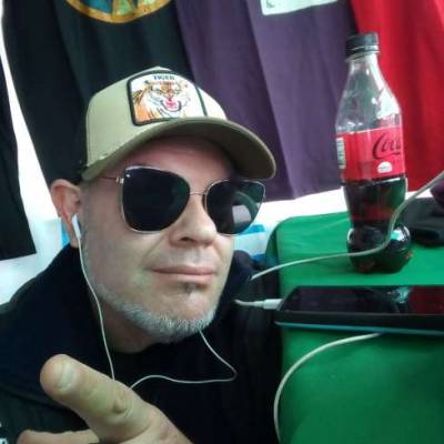 JUANMA332 es una hombre de 49 años que busca amigos en Buenos Aires 