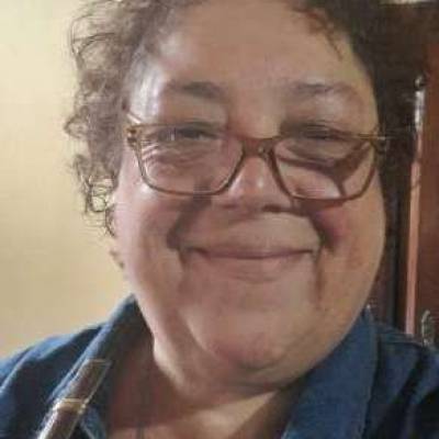 Conocer mujer de 57 años que vive en Lomas de Zamora 