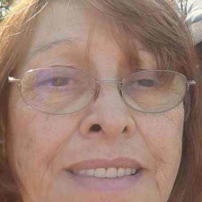 LINOE es una mujer de 73 años que busca amigos en Buenos Aires 