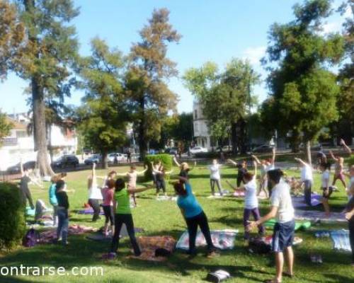 14952 3 Yoga Gratis en Plaza Arenales!