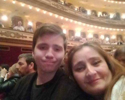 @mariavale Junto a mi hijo disfrutando de esta.magnífica ópera: NABUCCO :Encuentro Grupal ÓPERA NABUCCO C/ORQUESTA "EN VIVO"