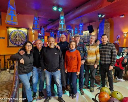 Yean, Richard, Norber, Grace, Horacio, Carlos y Cesar :Encuentro Grupal BOWLING EN SOBEK EN CABALLITO