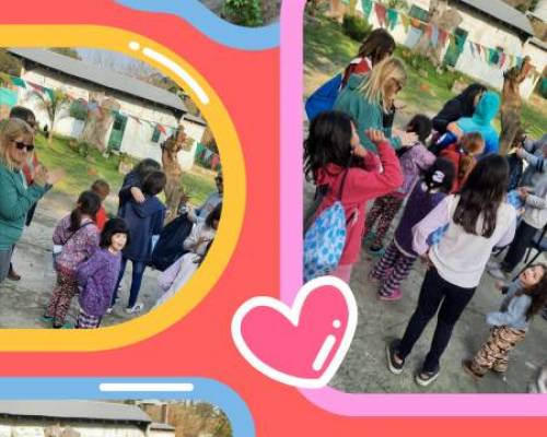 Las chicas estaban felices con las mochilas hechas especialmente por Stella. :Encuentro Grupal PRIMER FESTEJO DEL DÍA DEL NIÑO 