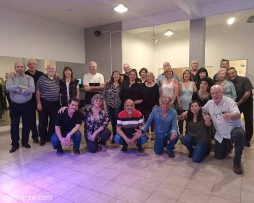 gracias Pablo ,por la foto, 26 personas bailando tango es realmente algo lindisimo :Encuentro Grupal  CLASES DE TECNICA Y PRACTICAS DE TANGO