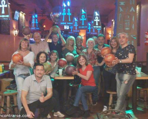 Hermoso grupo lo pasamos genial!! :Encuentro Grupal BOWLING EN SOBEK EN CABALLITO