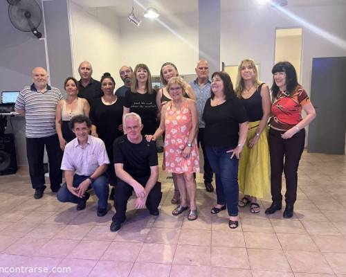 otra clase mas, y el calor no fue causa para no venir, siguen avanzando los tangueros :Encuentro Grupal  CLASES DE TECNICA Y PRACTICAS DE TANGO