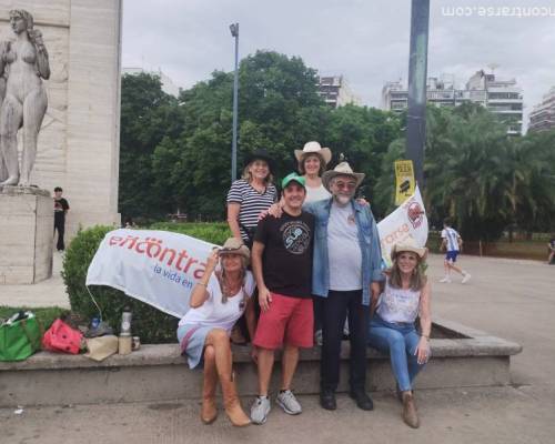 Ojo con lo que hacen sin la profe. :Encuentro Grupal EN ENCONTRARSE TAMBIEN SE BAILA COUNTRY